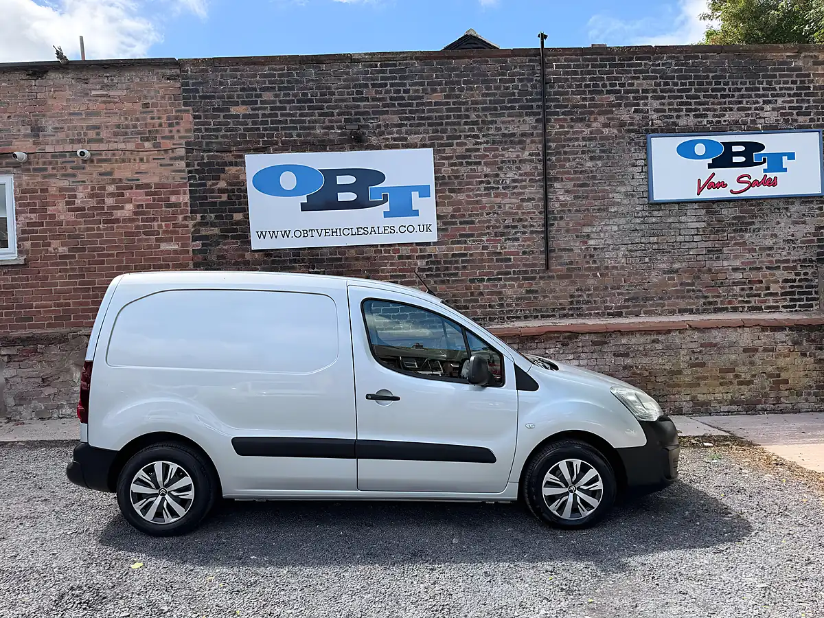 Used 2018 Citroen Berlingo 625 Enterprise Blue Silver - Interior and Exterior details 2