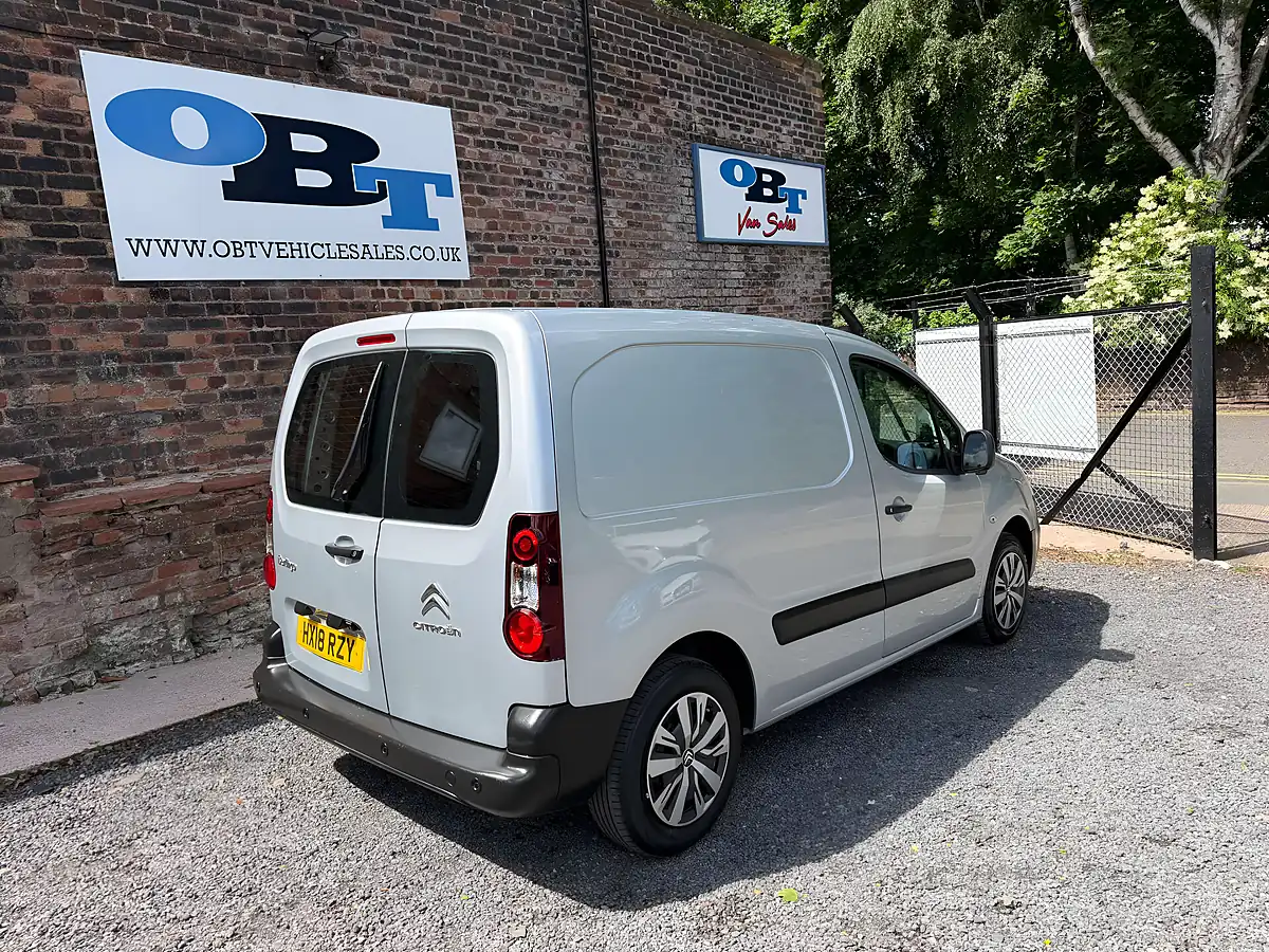 Used 2018 Citroen Berlingo 625 Enterprise Blue Silver - Interior and Exterior details 3
