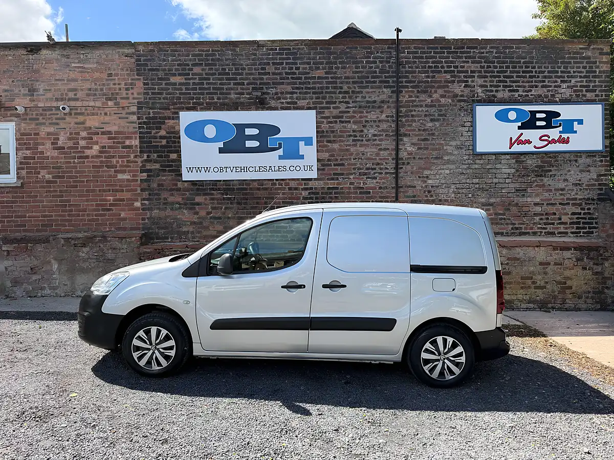 Used 2018 Citroen Berlingo 625 Enterprise Blue Silver - Interior and Exterior details 5
