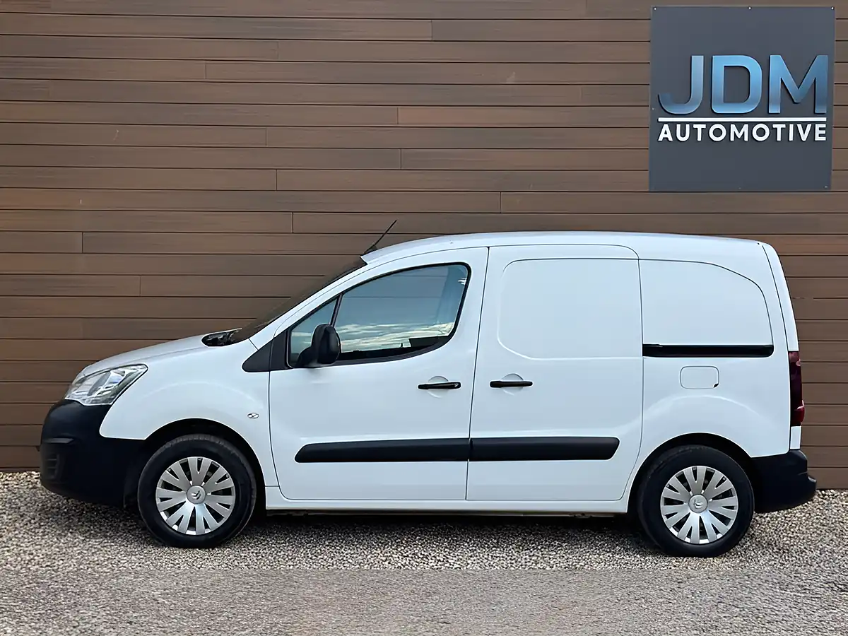 Used 2018 Citroen Berlingo 625 Enterprise Blue White - Interior and Exterior details 8