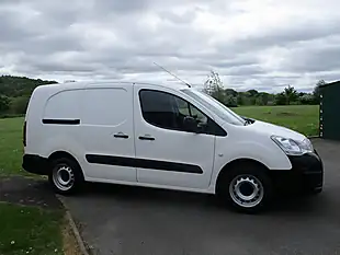 Used 2018 Citroen Berlingo 725 X Crew Van L2 White - Interior and Exterior details 3