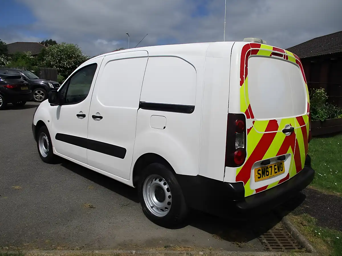 Used 2018 Citroen Berlingo 725 X Crew Van L2 White - Interior and Exterior details 6
