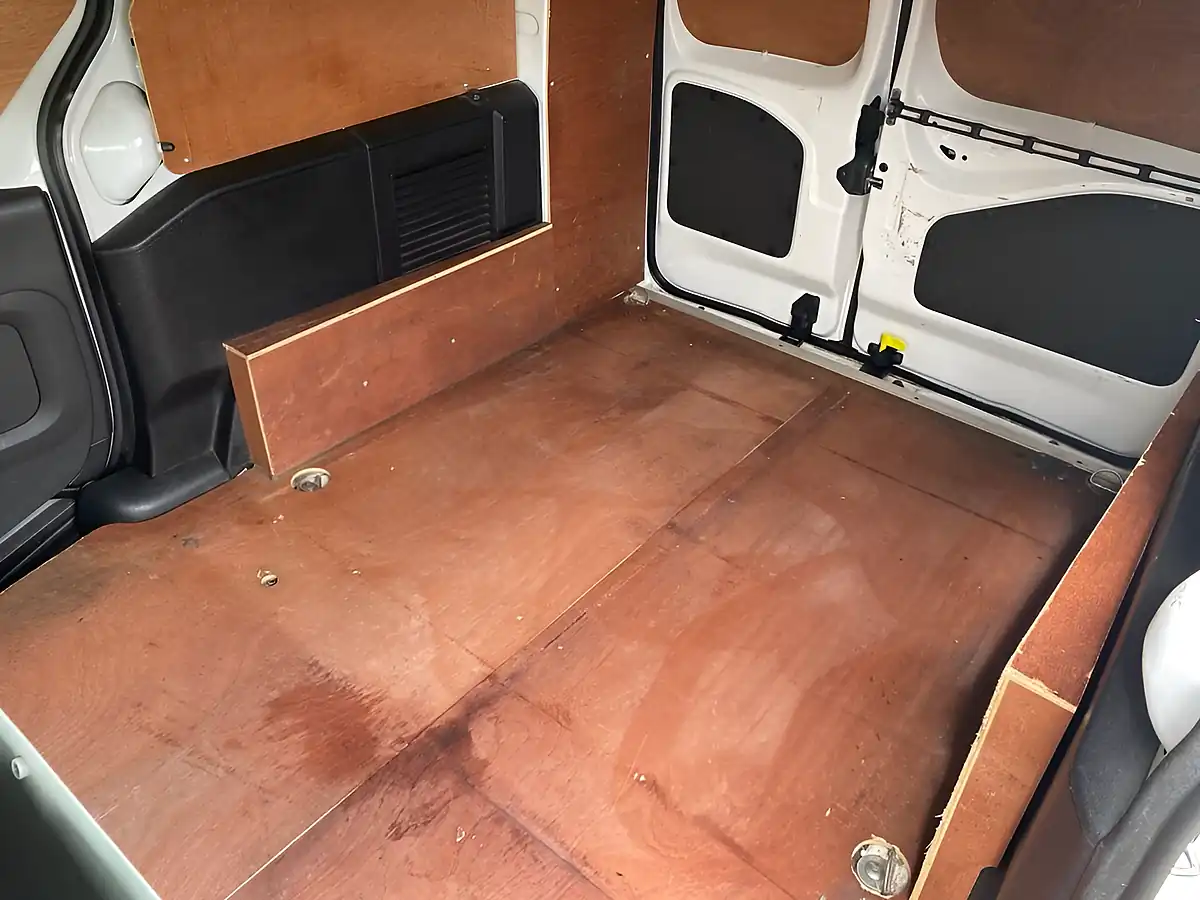 Used 2018 Citroen Berlingo 750 Lx Lwb White - Interior and Exterior details 11