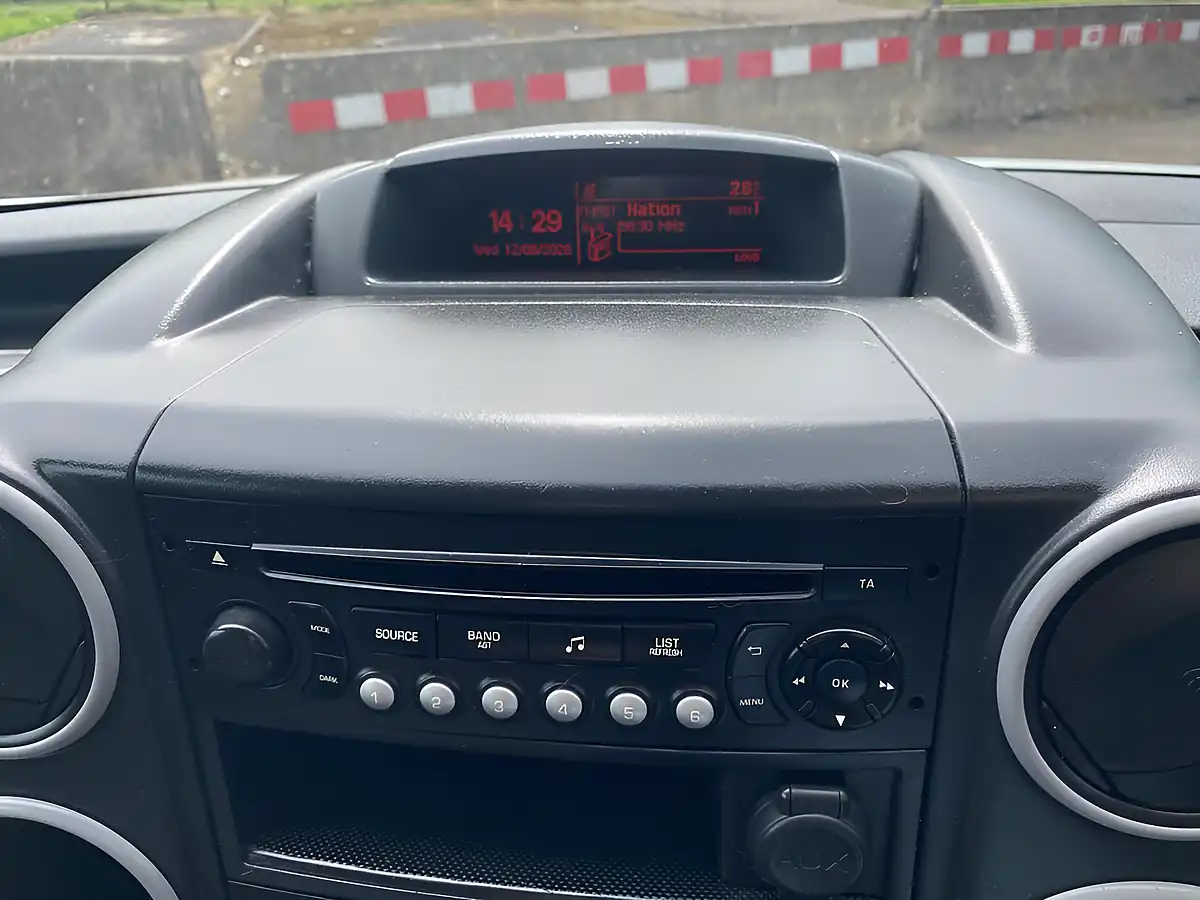 Used 2018 Citroen Berlingo 750 Lx Lwb White - Interior and Exterior details 5