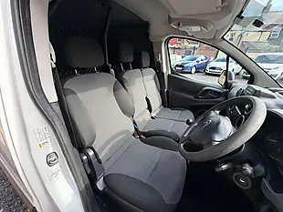 Used 2018 Citroen Berlingo 850 Enterprise Blue White - Interior and Exterior details 10