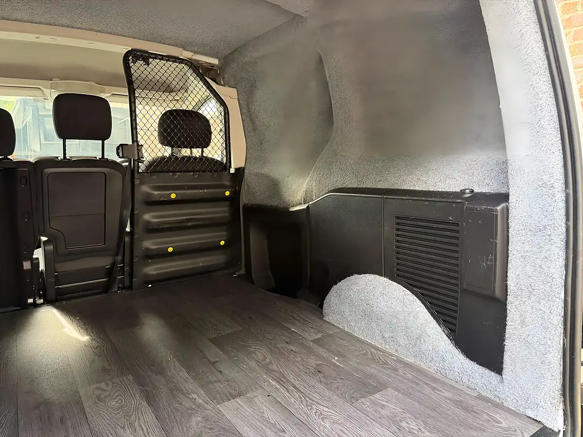 Used 2018 Citroen Berlingo 850 Enterprise Blue White - Interior and Exterior details 16