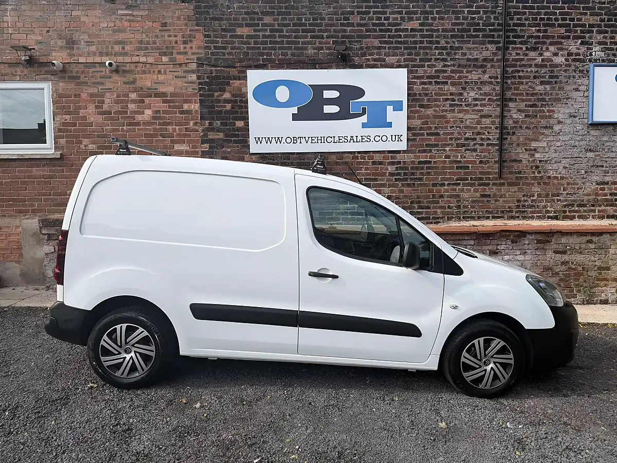 Used 2018 Citroen Berlingo 850 Enterprise Blue White - Interior and Exterior details 2