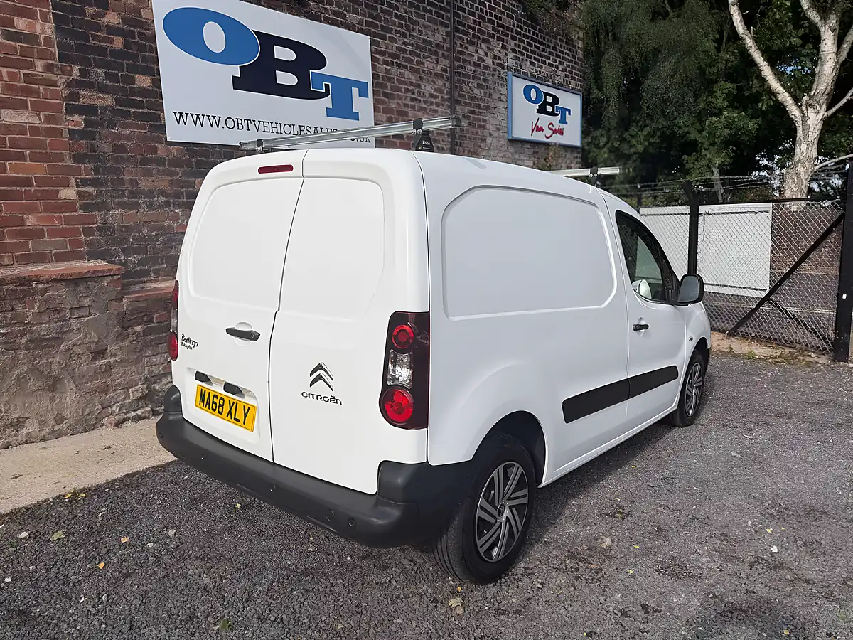 Used 2018 Citroen Berlingo 850 Enterprise Blue White - Interior and Exterior details 3