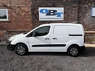 Used 2018 Citroen Berlingo 850 Enterprise Blue White - Interior and Exterior details 6