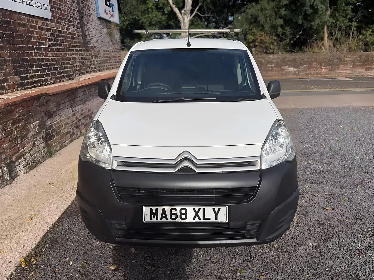 Used 2018 Citroen Berlingo 850 Enterprise Blue White - Interior and Exterior details 8