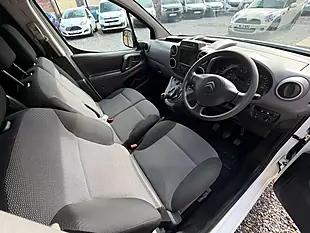 Used 2018 Citroen Berlingo 850 Enterprise Blue White - Interior and Exterior details 9