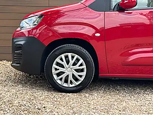 Used 2018 Citroen Berlingo 950 Enterprise Blue Red - Interior and Exterior details 10