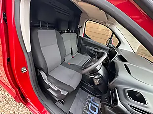 Used 2018 Citroen Berlingo 950 Enterprise Blue Red - Interior and Exterior details 16