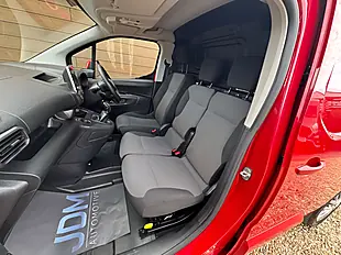 Used 2018 Citroen Berlingo 950 Enterprise Blue Red - Interior and Exterior details 19