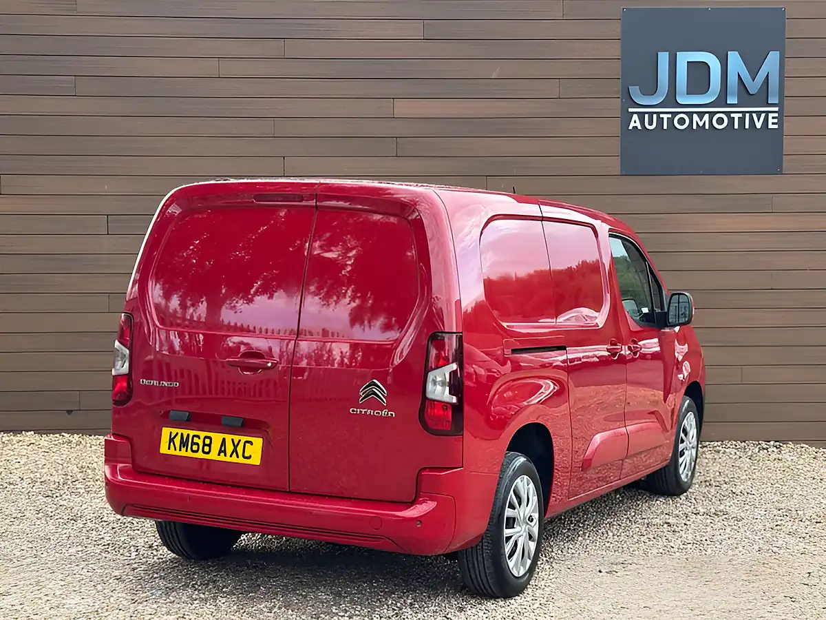Used 2018 Citroen Berlingo 950 Enterprise Blue Red - Interior and Exterior details 3
