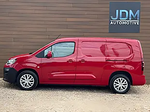 Used 2018 Citroen Berlingo 950 Enterprise Blue Red - Interior and Exterior details 7