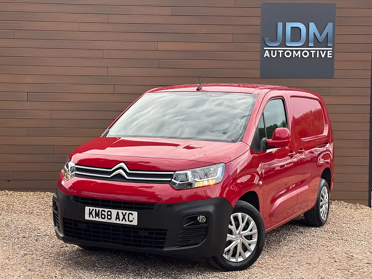 Used 2018 Citroen Berlingo 950 Enterprise Blue Red - Interior and Exterior details 8