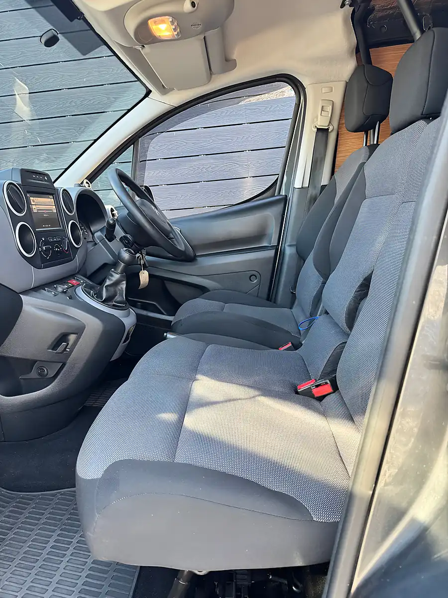 Used 2018 Citroen Berlingo Enterprise Grey - Interior and Exterior details 11