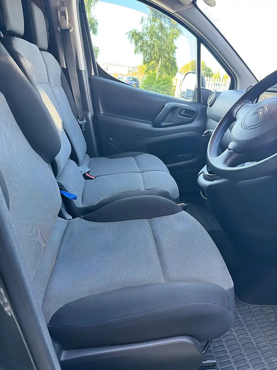 Used 2018 Citroen Berlingo Enterprise Grey - Interior and Exterior details 12
