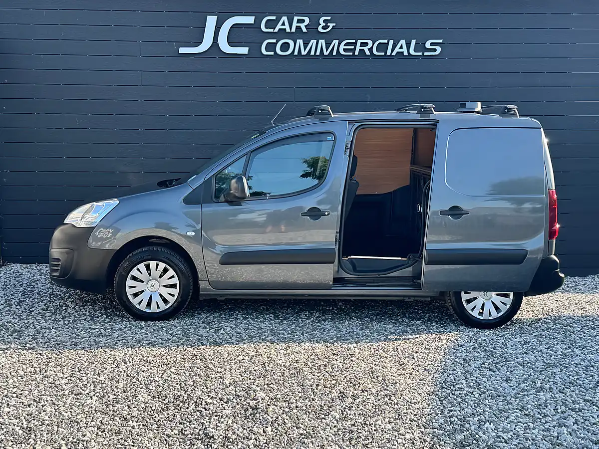 Used 2018 Citroen Berlingo Enterprise Grey - Interior and Exterior details 9