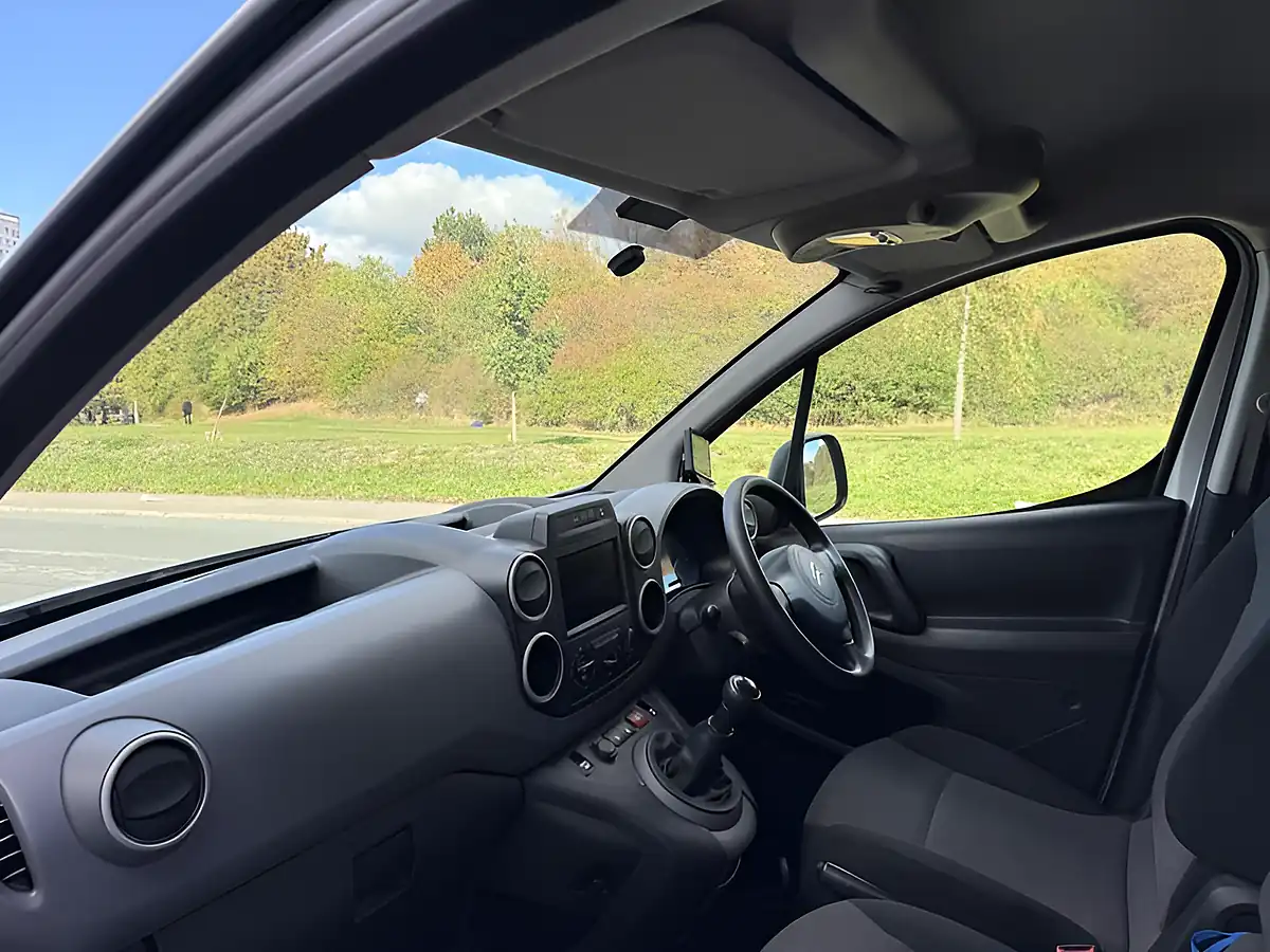 Used 2018 Citroen Berlingo Enterprise L1 White - Interior and Exterior details 10