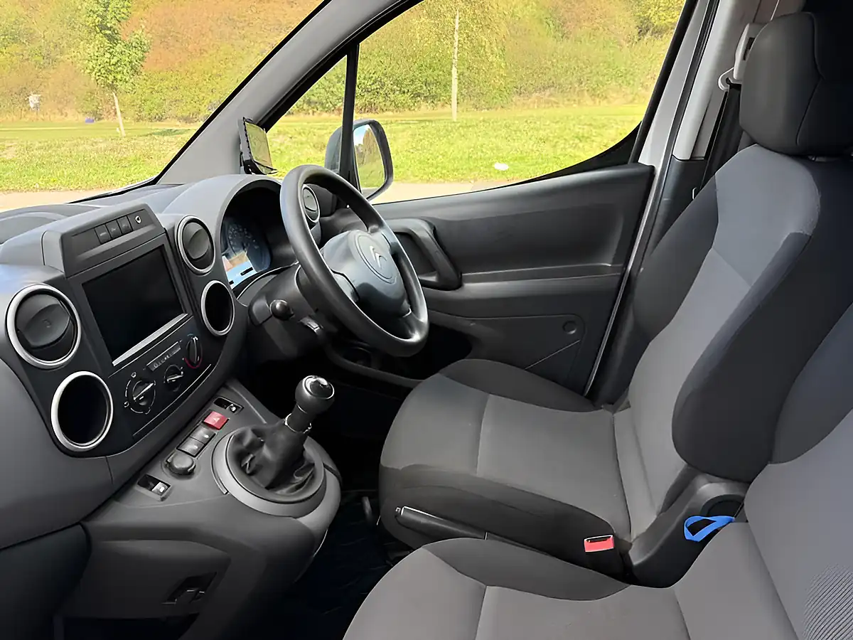 Used 2018 Citroen Berlingo Enterprise L1 White - Interior and Exterior details 11