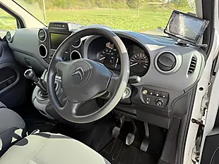 Used 2018 Citroen Berlingo Enterprise L1 White - Interior and Exterior details 15