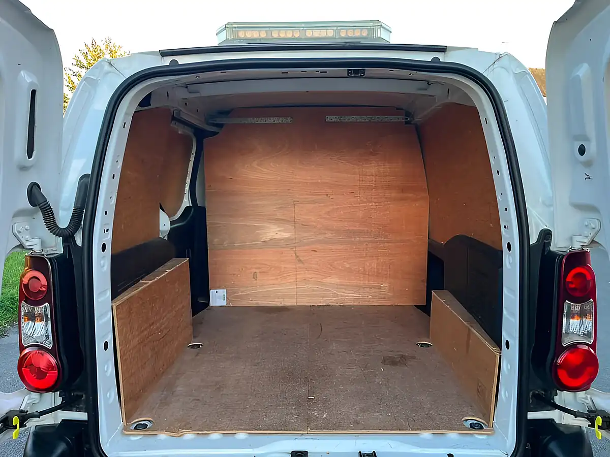 Used 2018 Citroen Berlingo Enterprise L1 White - Interior and Exterior details 10