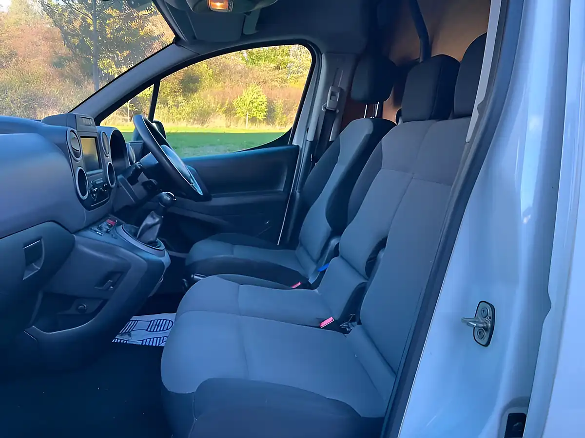Used 2018 Citroen Berlingo Enterprise L1 White - Interior and Exterior details 7