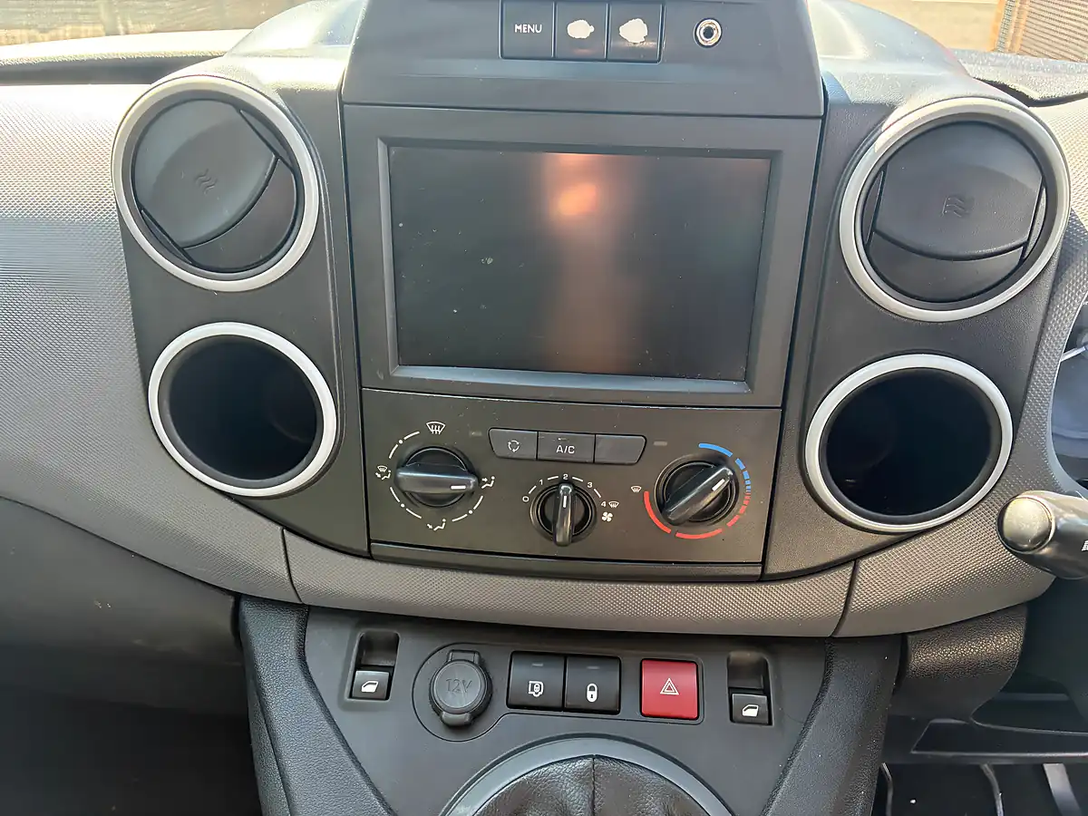 Used 2018 Citroen Berlingo Enterprise White - Interior and Exterior details 10