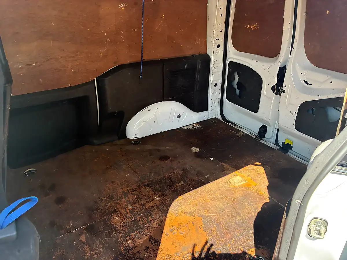Used 2018 Citroen Berlingo Enterprise White - Interior and Exterior details 5