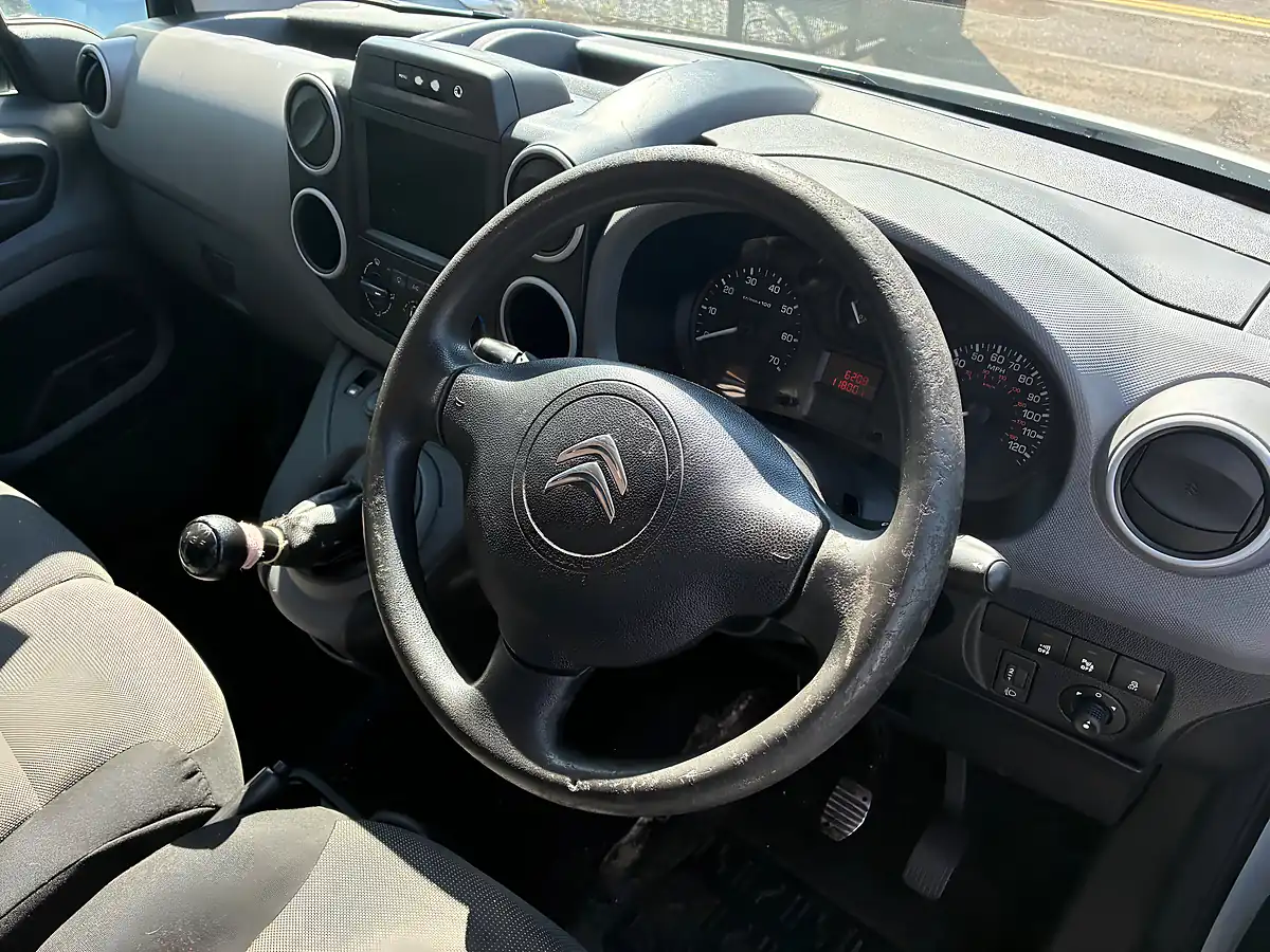 Used 2018 Citroen Berlingo Enterprise White - Interior and Exterior details 6