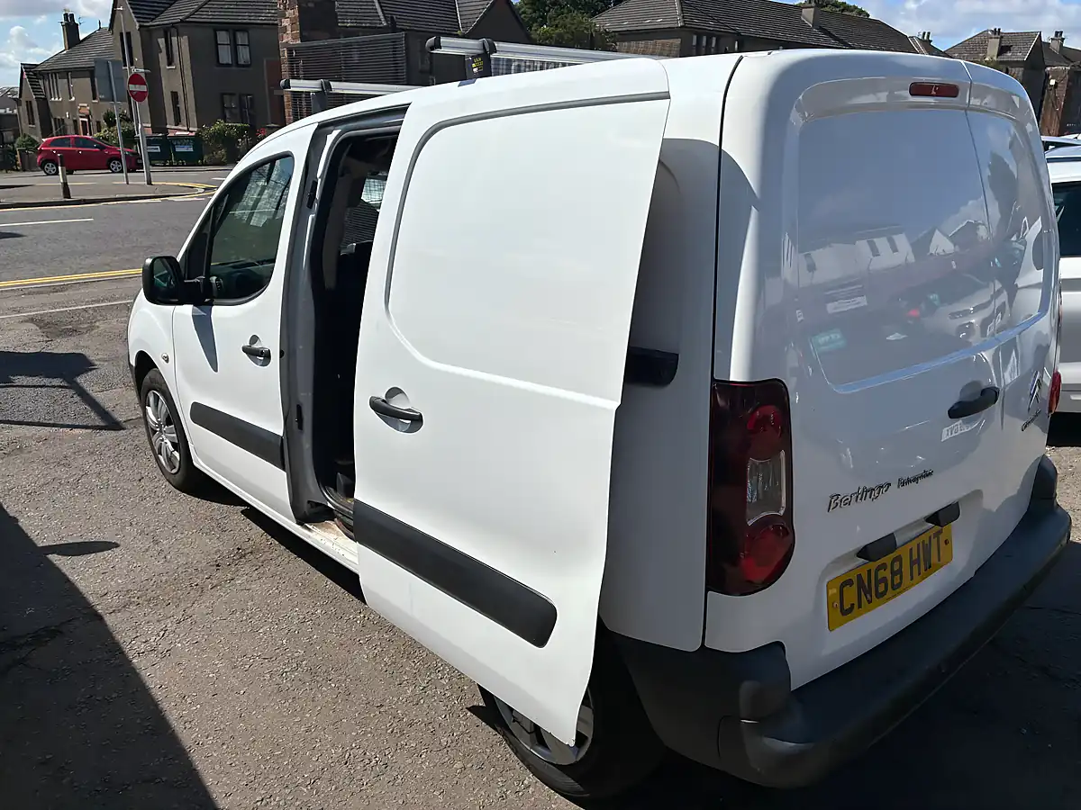 Used 2018 Citroen Berlingo Enterprise White - Interior and Exterior details 8