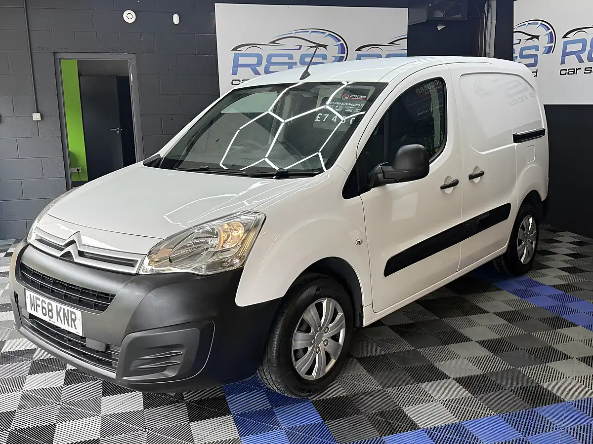 Used 2018 Citroen Berlingo Enterprise White - Interior and Exterior details 11