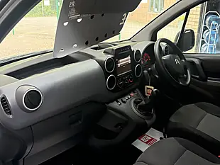 Used 2018 Citroen Berlingo Enterprise White - Interior and Exterior details 12