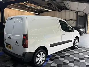 Used 2018 Citroen Berlingo Enterprise White - Interior and Exterior details 2