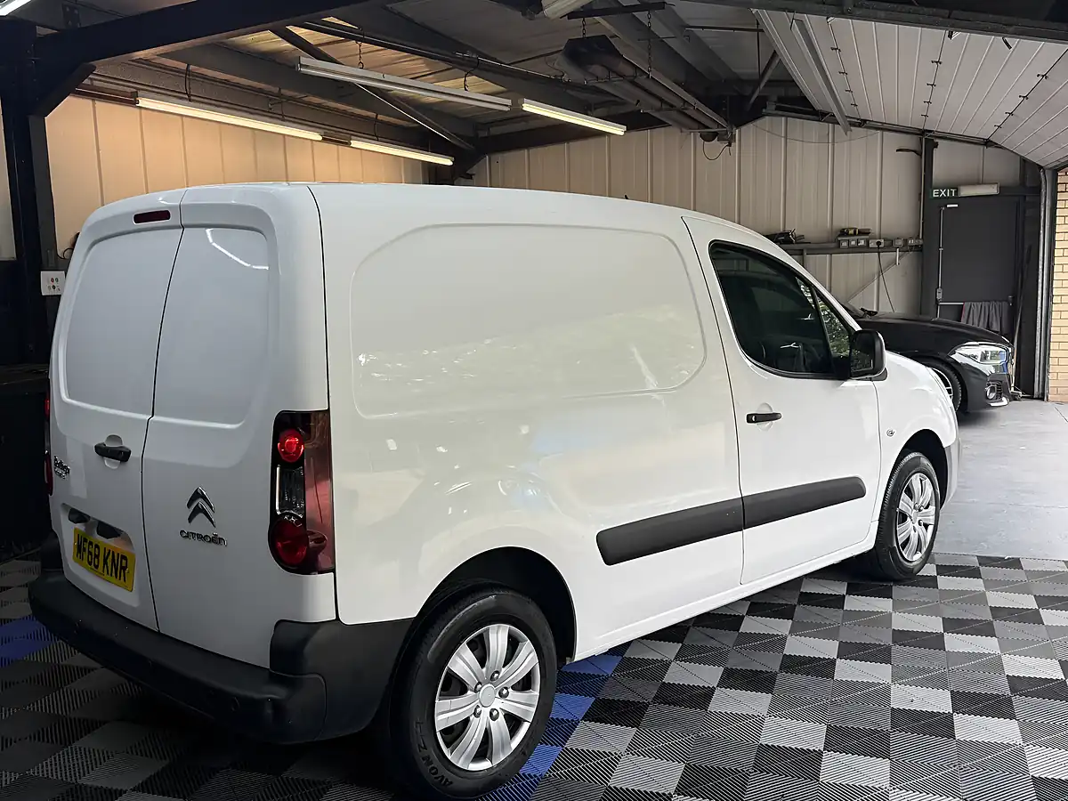 Used 2018 Citroen Berlingo Enterprise White - Interior and Exterior details 2