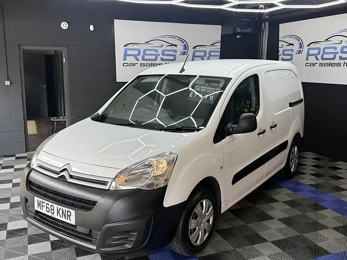 Used 2018 Citroen Berlingo Enterprise White - Interior and Exterior details 9