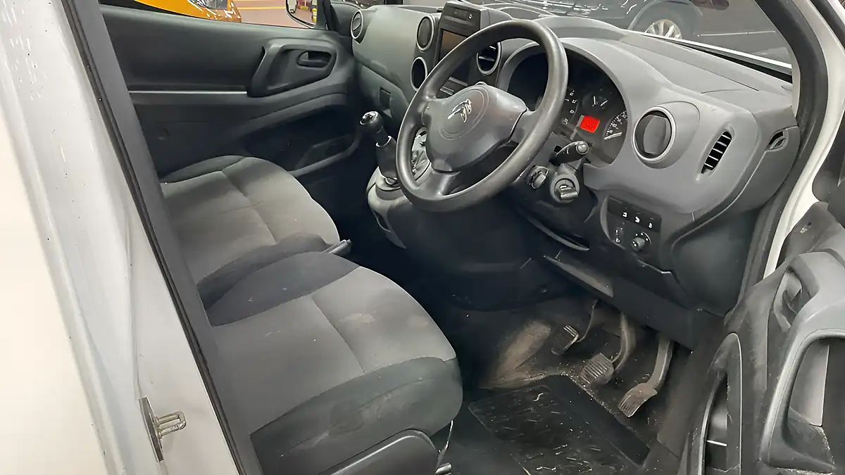 Used 2018 Citroen Berlingo Enterprise White - Interior and Exterior details 7