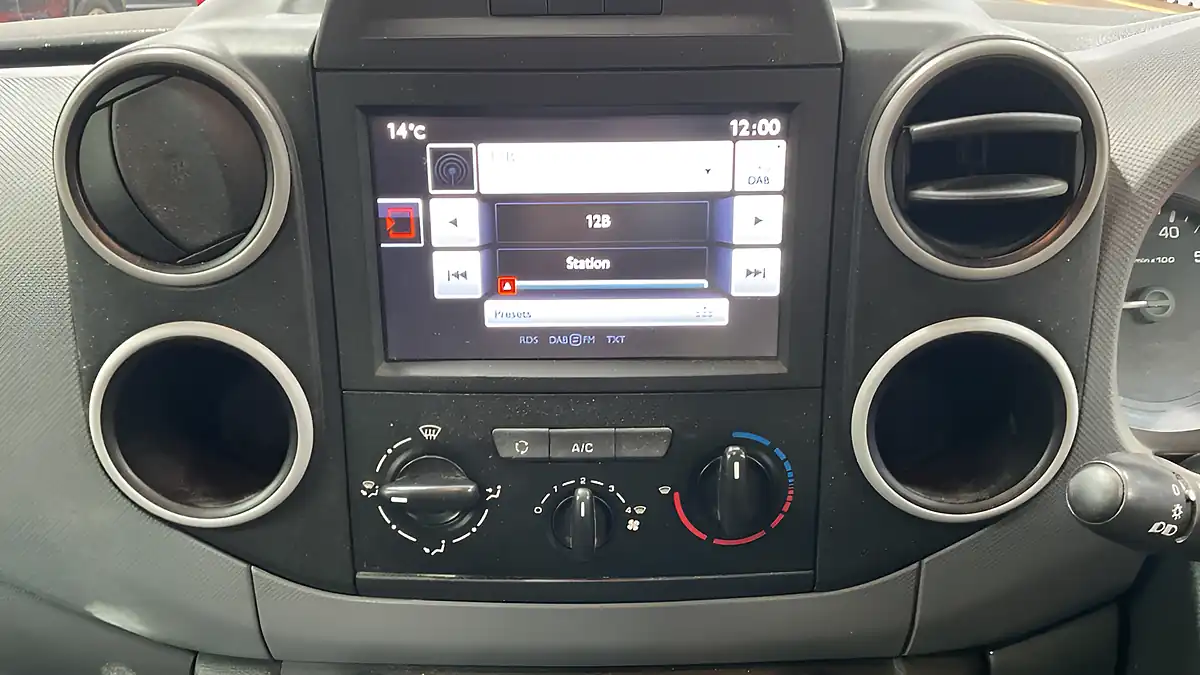 Used 2018 Citroen Berlingo Enterprise White - Interior and Exterior details 8
