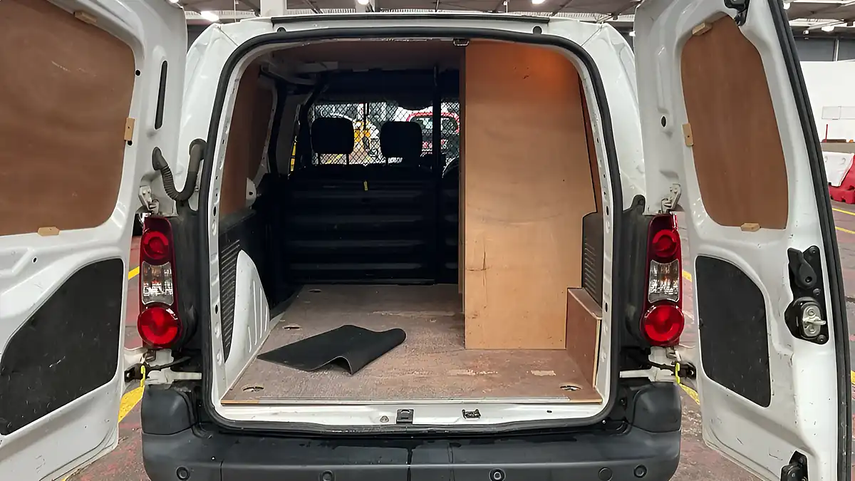Used 2018 Citroen Berlingo Enterprise White - Interior and Exterior details 9