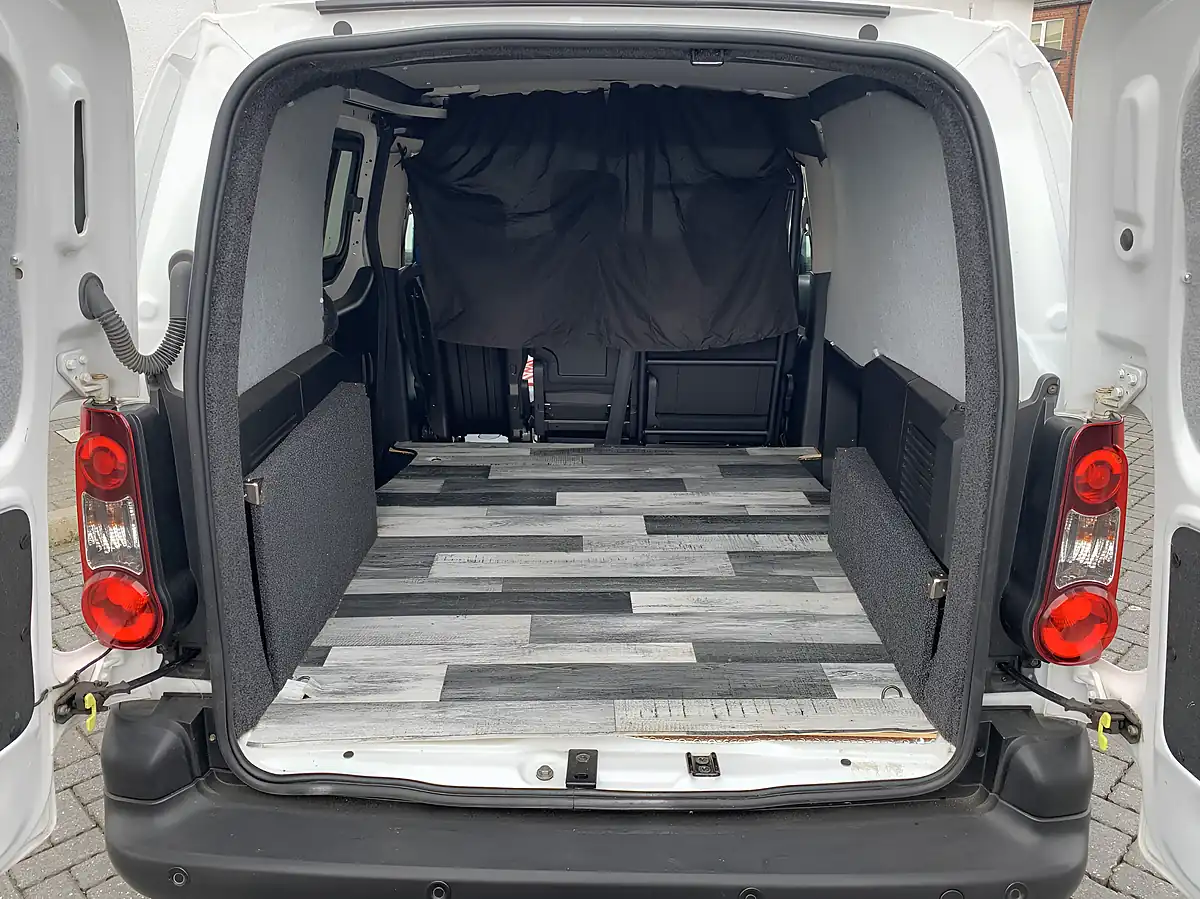 Used 2018 Citroen Berlingo Enterprise White - Interior and Exterior details 8