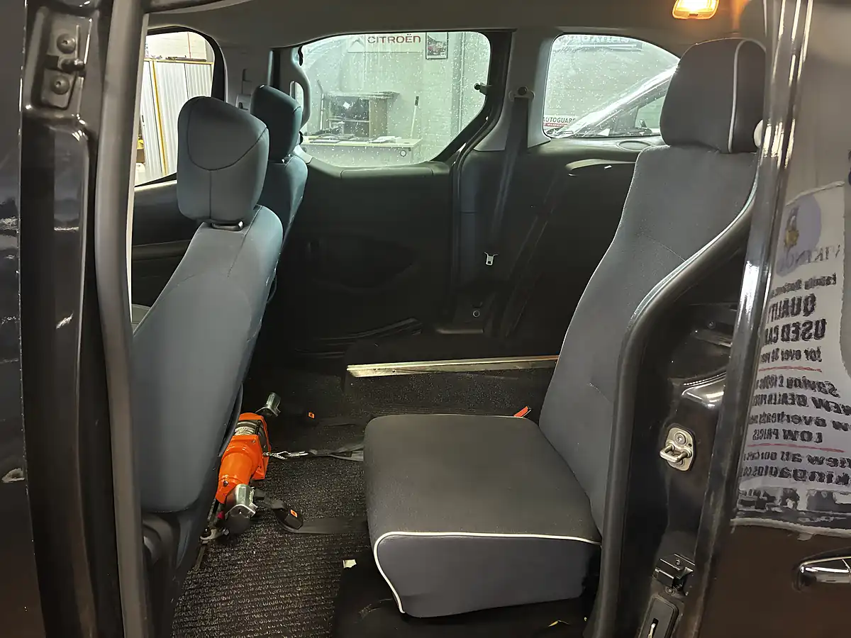 Used 2018 Citroen Berlingo Feel Black - Interior and Exterior details 15