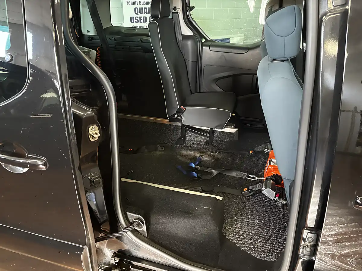 Used 2018 Citroen Berlingo Feel Black - Interior and Exterior details 16