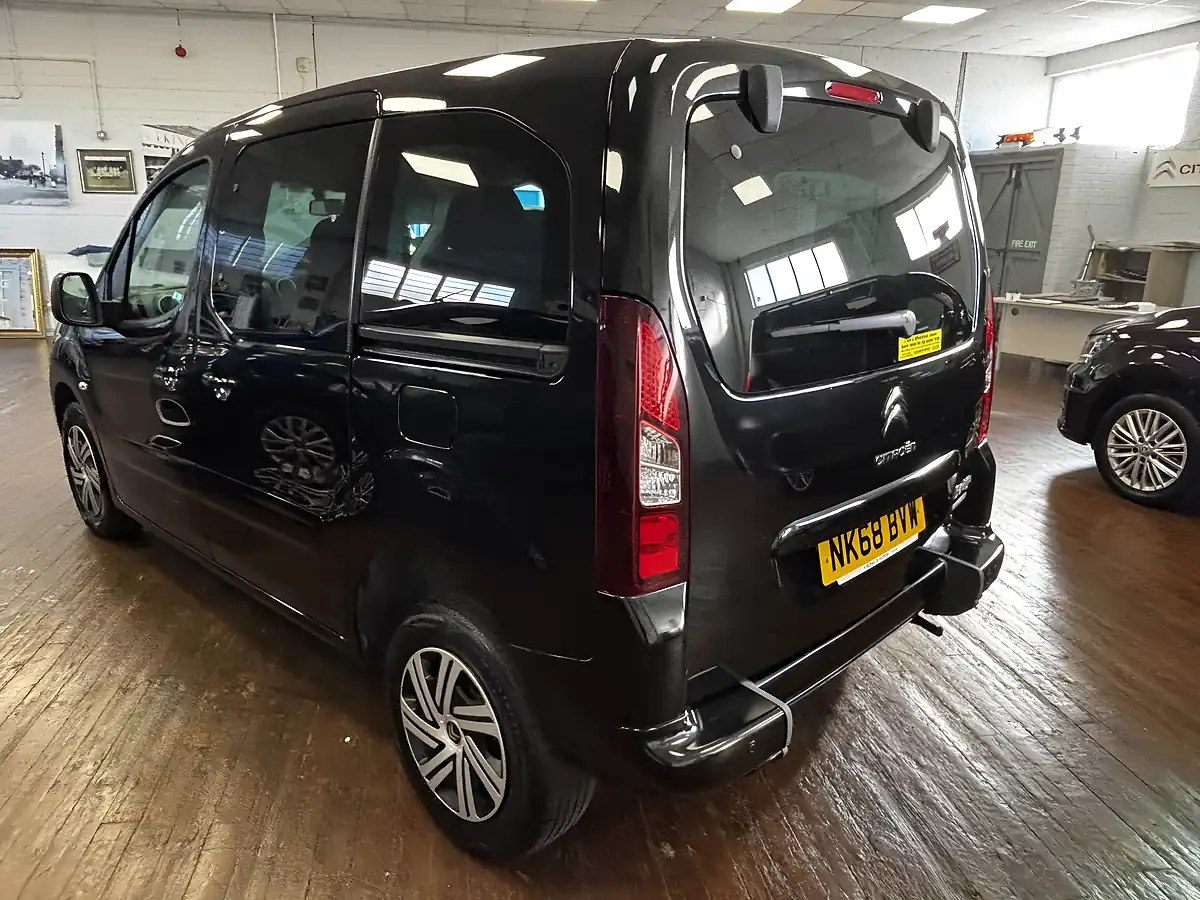 Used 2018 Citroen Berlingo Feel Black - Interior and Exterior details 8