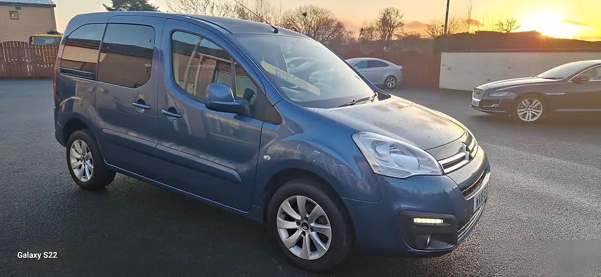 Used 2018 Citroen Berlingo Feel Multispace Blue - Interior and Exterior details 3