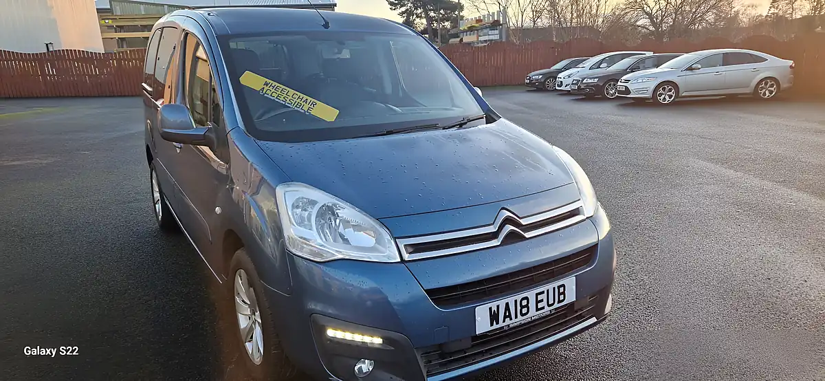 Used 2018 Citroen Berlingo Feel Multispace Blue - Interior and Exterior details 8