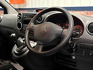 Used 2018 Citroen Berlingo Feel Multispace Blue - Interior and Exterior details 14