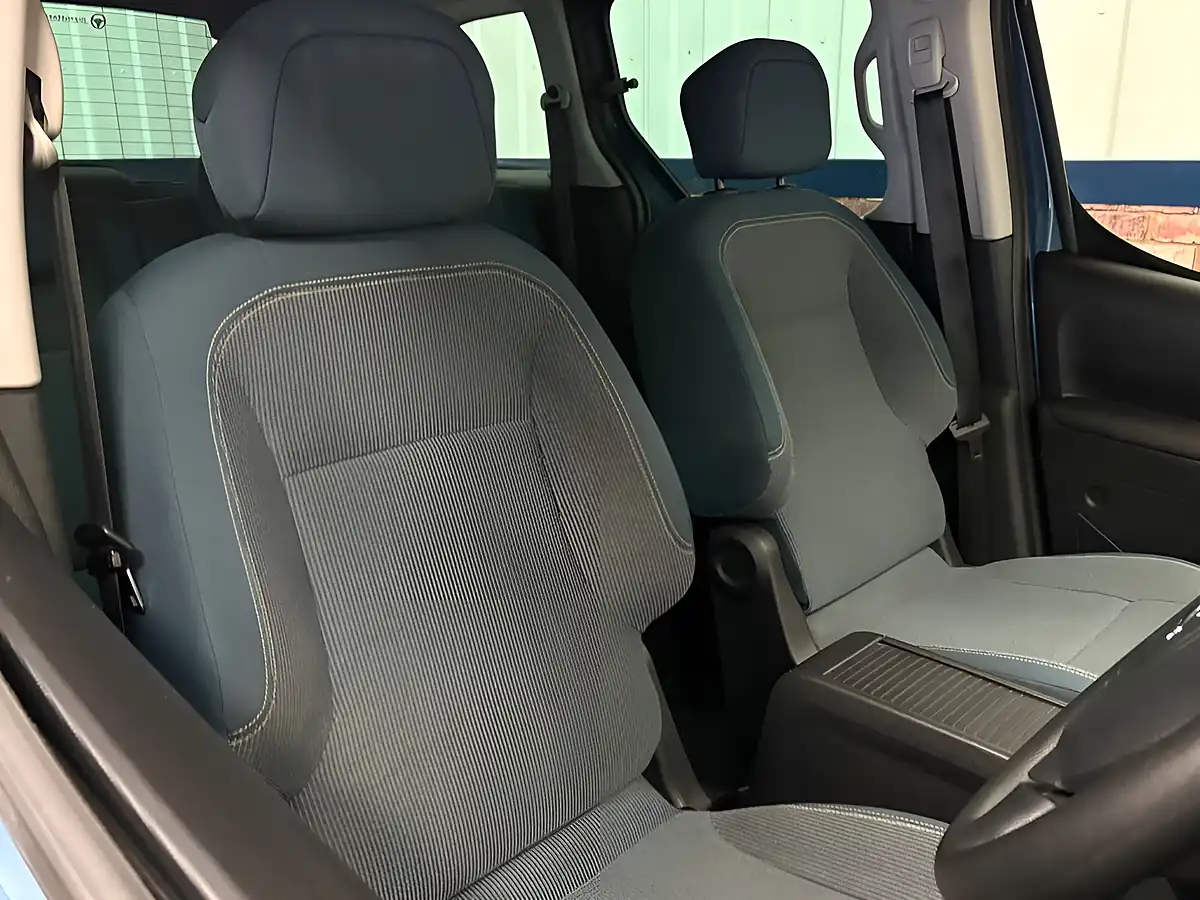 Used 2018 Citroen Berlingo Feel Multispace Blue - Interior and Exterior details 18