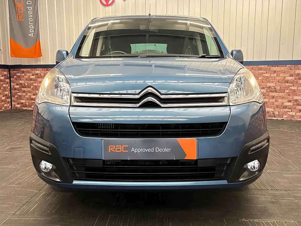 Used 2018 Citroen Berlingo Feel Multispace Blue - Interior and Exterior details 3